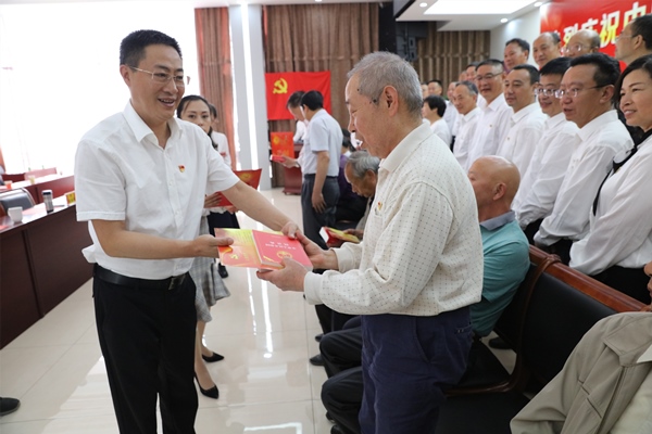 C:\Users\Lenovo\Desktop\IMG_2493_副本.jpg C:\Users\Lenovo\Desktop\IMG_2493_副本.jpg