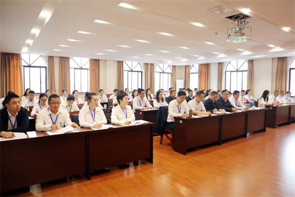 515王斌2.jpg 515王斌2.jpg