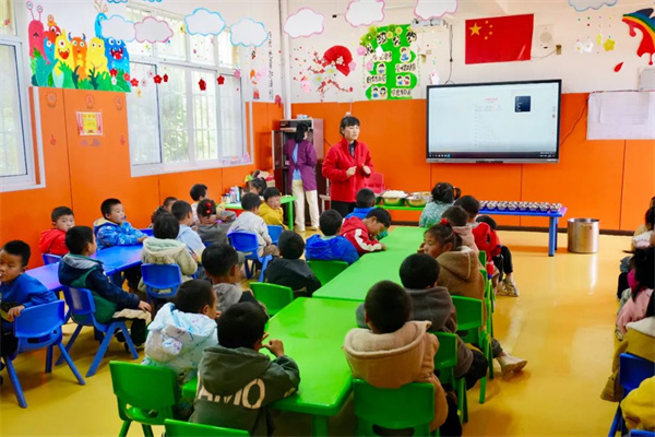 613人大助力1.jpg 613人大助力1.jpg