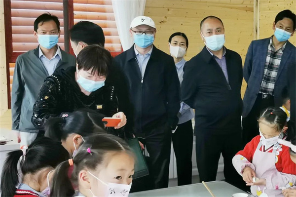 613人大助力4.jpg 613人大助力4.jpg