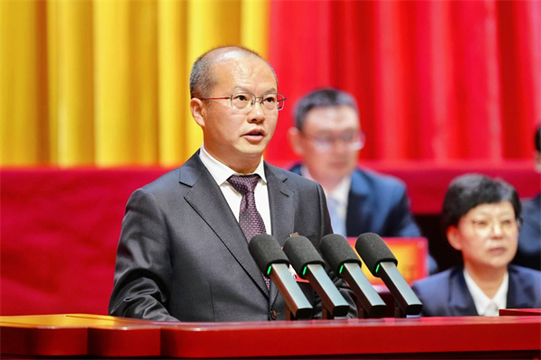 闭幕5.jpg 闭幕5.jpg