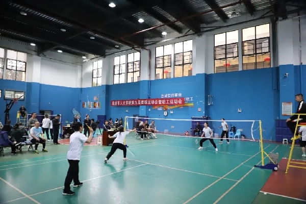 428羽毛球2.jpg 428羽毛球2.jpg